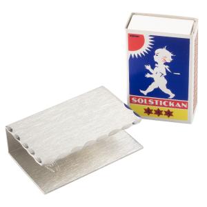 Tändsticksasketui i tenn gravyrbar