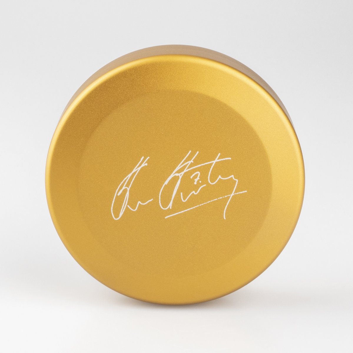 Snusdosa Glenn Strömberg guldfärgad aluminium