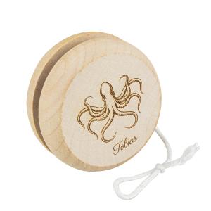 Jojo i trä med bomullssnöre inkl. gravyr