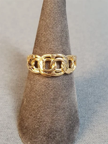 Bismarck ring 18K 180392R