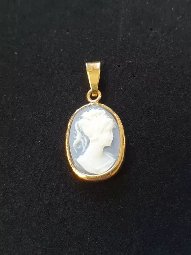 Camé hänge blå 18K 180736H