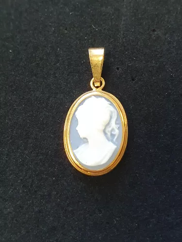 Camé hänge blå 18K 180897H