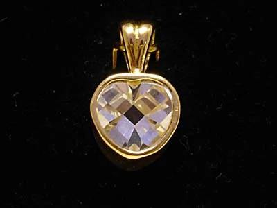 Hängsmycke 18K guld 181368H
