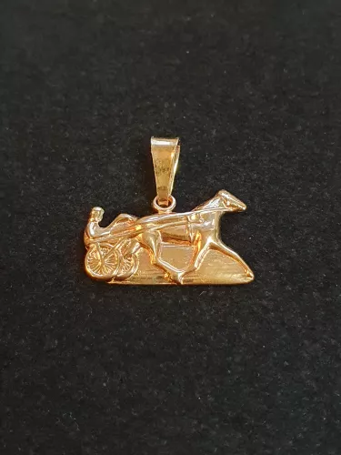 Travhäst med sulky 18K 180567H