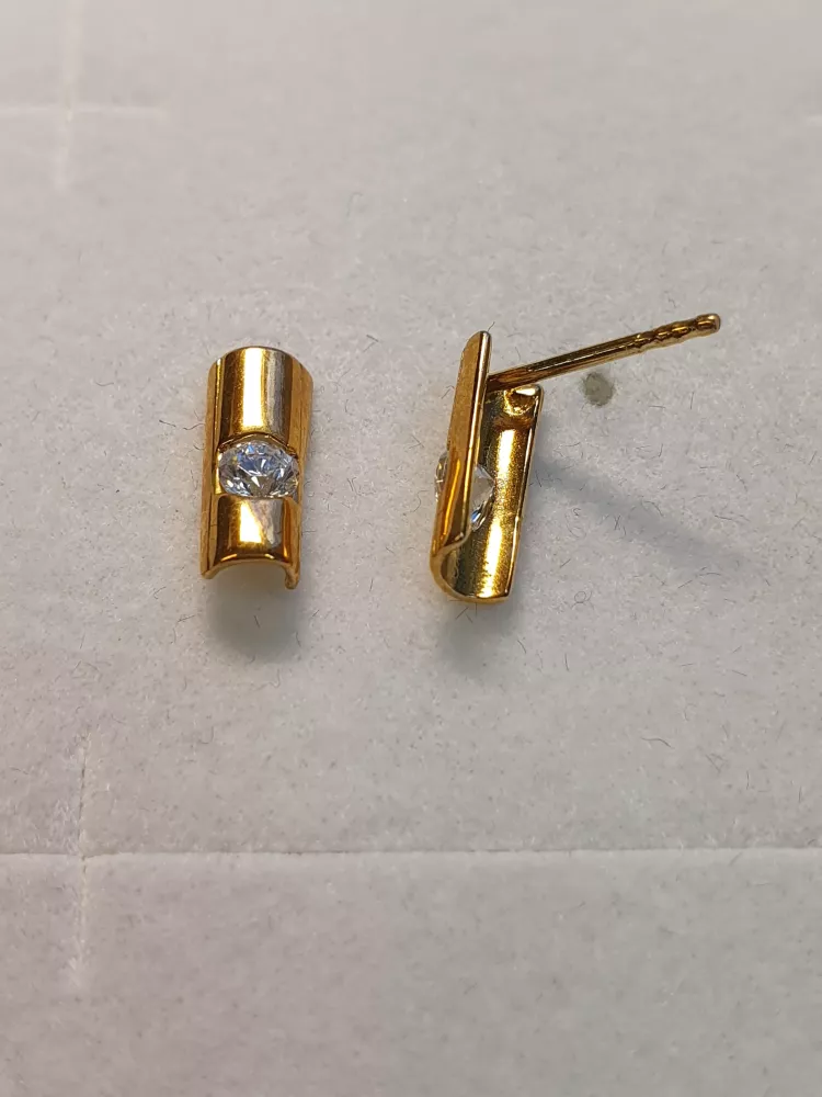 Örhänge m cz 18K 180819Ö