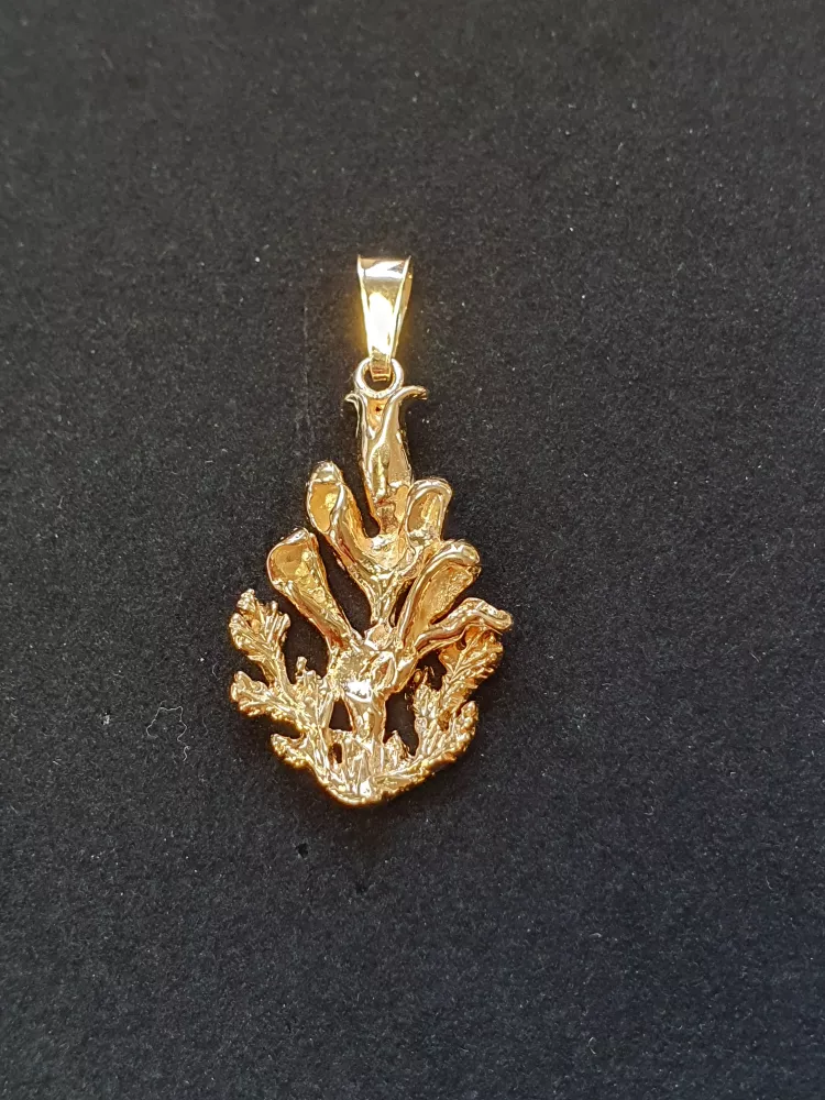 Kung Karls Spira hänge 18K