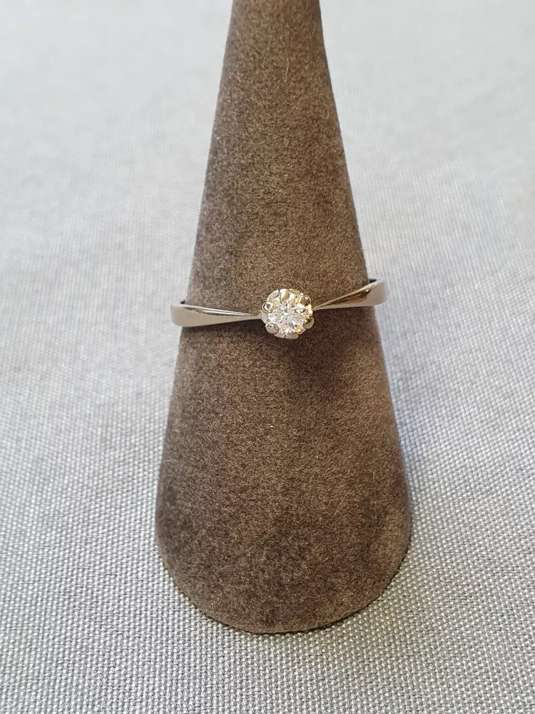 Ring m diamant 57,0 2,2gr 18Kvg