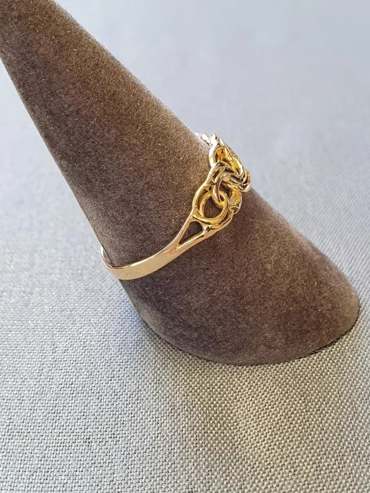 Bismarck ring 18K 180258R