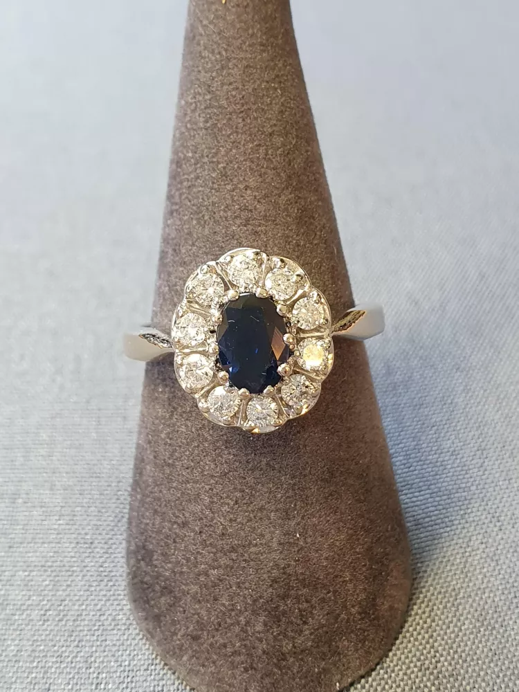 Camoséring med diamanter och safir 58,0 5,2gr 18K