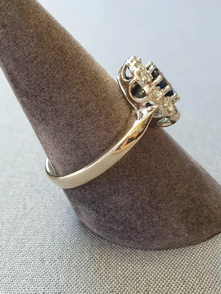 Camoséring med diamanter och safir 58,0 5,2gr 18K