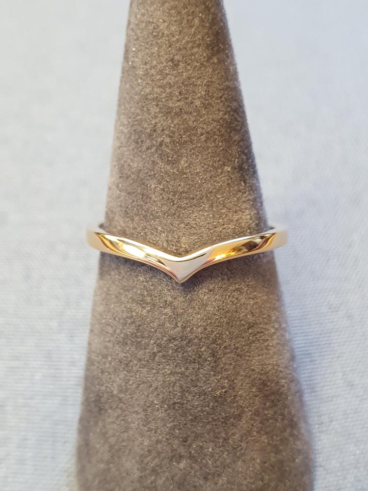 V-formad ring 18K 180783R
