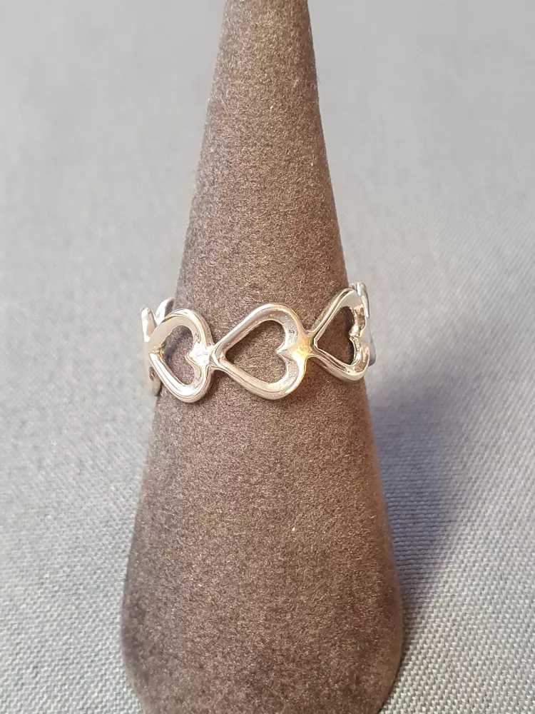 Silverring med hjärtan 9250007R