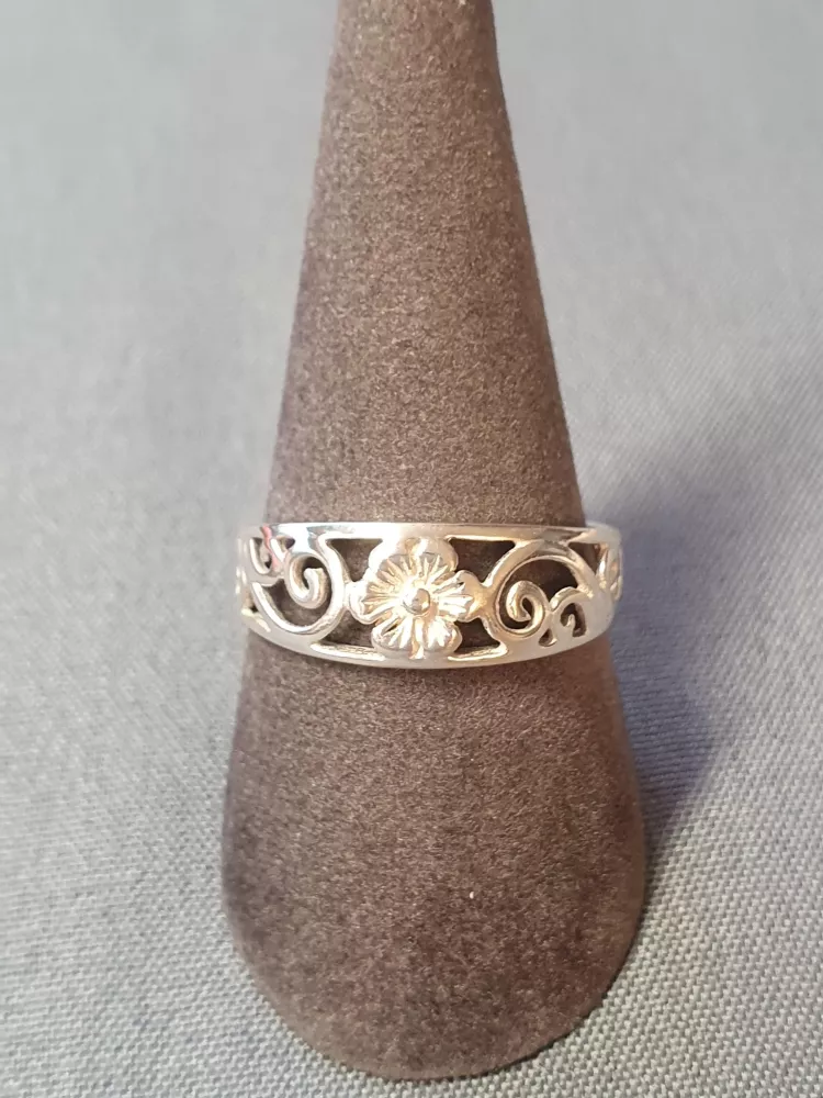 Silverring med blomma 9250290R