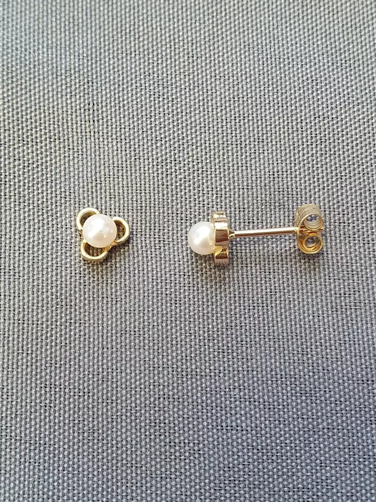Pärlörhängen 18K 180125Ö
