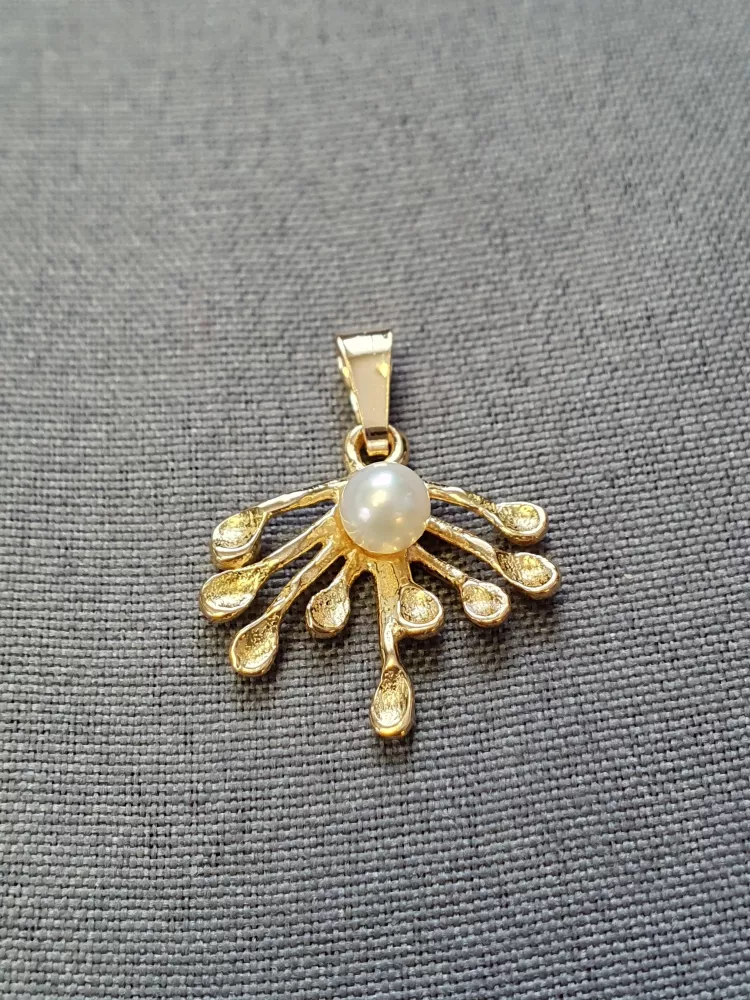 Hänge med pärla 18K 180239H