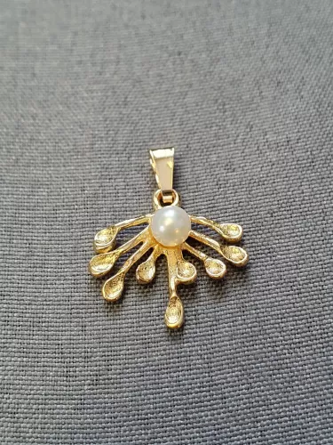 Hänge med pärla 18K 180239H