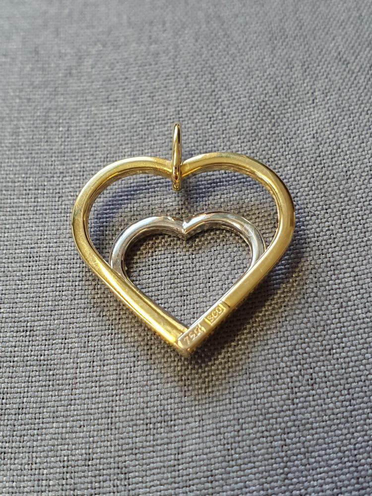 Hängsmycke, tvåfärgat hjärta 1,5gr 18K