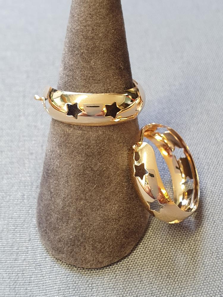 Creolörhängen m stjärnor 1,9gr 18K