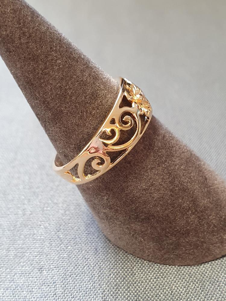 Ring med blomma 55,0 2,8gr 18K