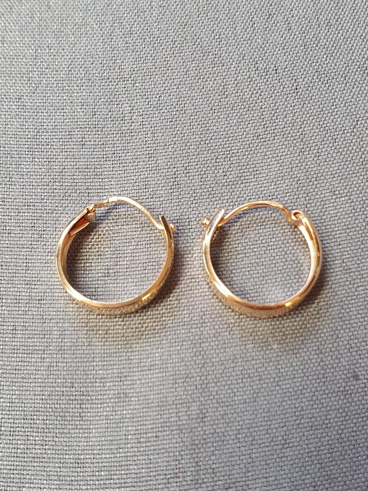 Creolörhängen 1,2gr 18K