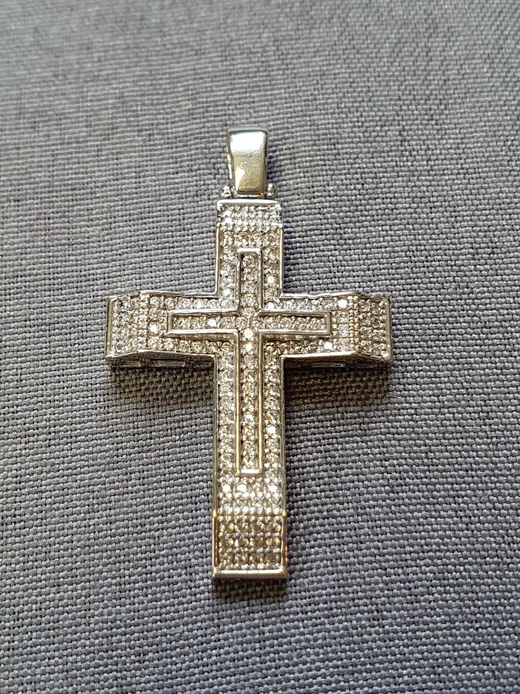 Kors med stenar 3,9gr 14K vitguld