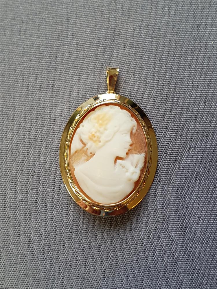 Caméhänge 4,7gr 18K