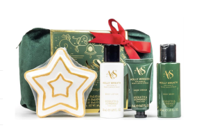 BATH GIFT SET IN COSMETIC BAG HOLLY WREATH 