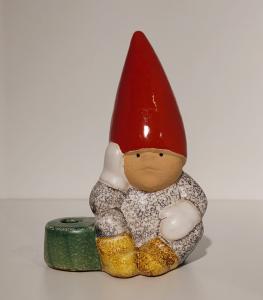 Pojke Med Hand På Kind Ljusstake