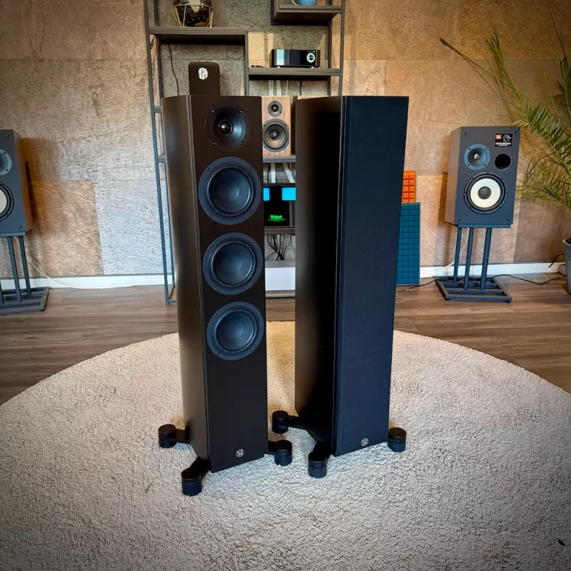 System Audio Legend 40 Silverback inkl. Stereo Hub - Pre-Owned