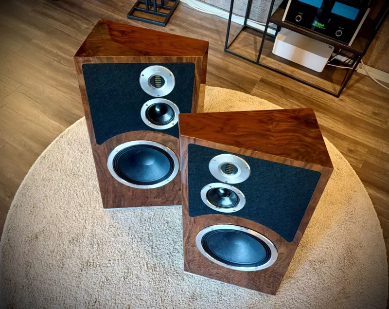 Audiovector TRAPEZE Ri LIMITED EDITION - Demoex