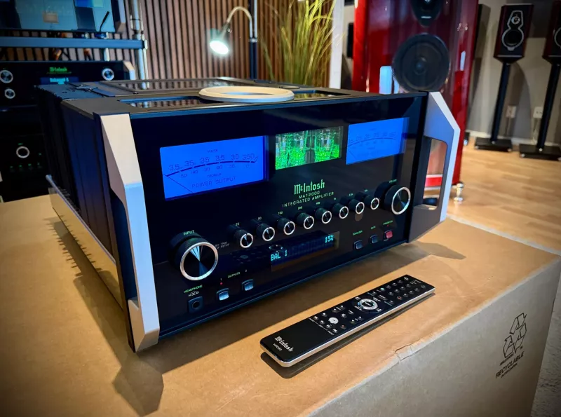 McIntosh MA12000 - Demoex