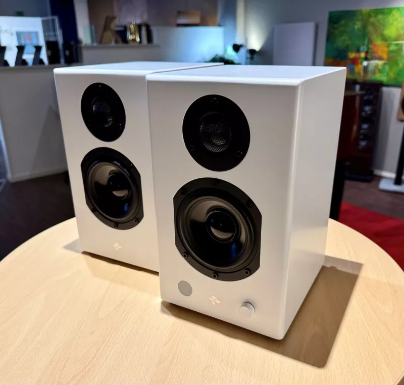 Totem KIN Play Mini - Demoex (Vit)  			