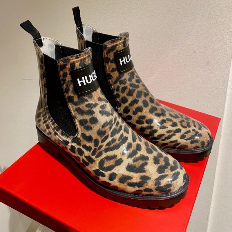 Hugo W Rainboots