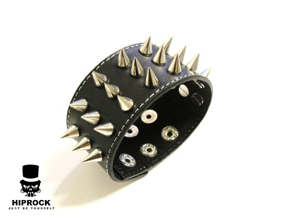 Leather bracelet with lace rivets - 3-row