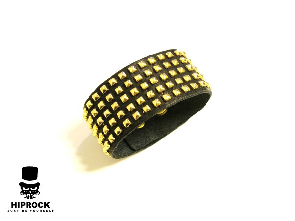 Leather bracelet with pyramid studs - 5-series