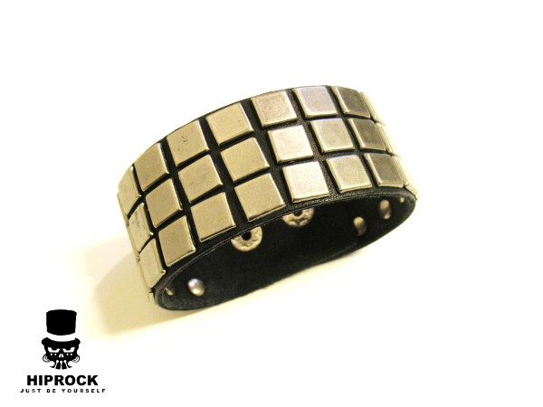 Leather bracelet with square rivets - 3-row