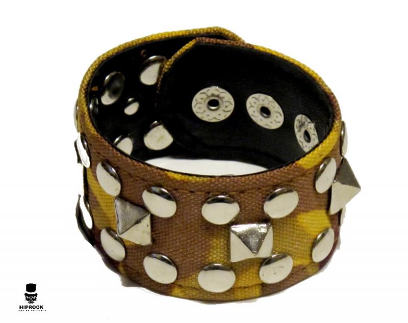 Leather bracelet with pyramid and round studs