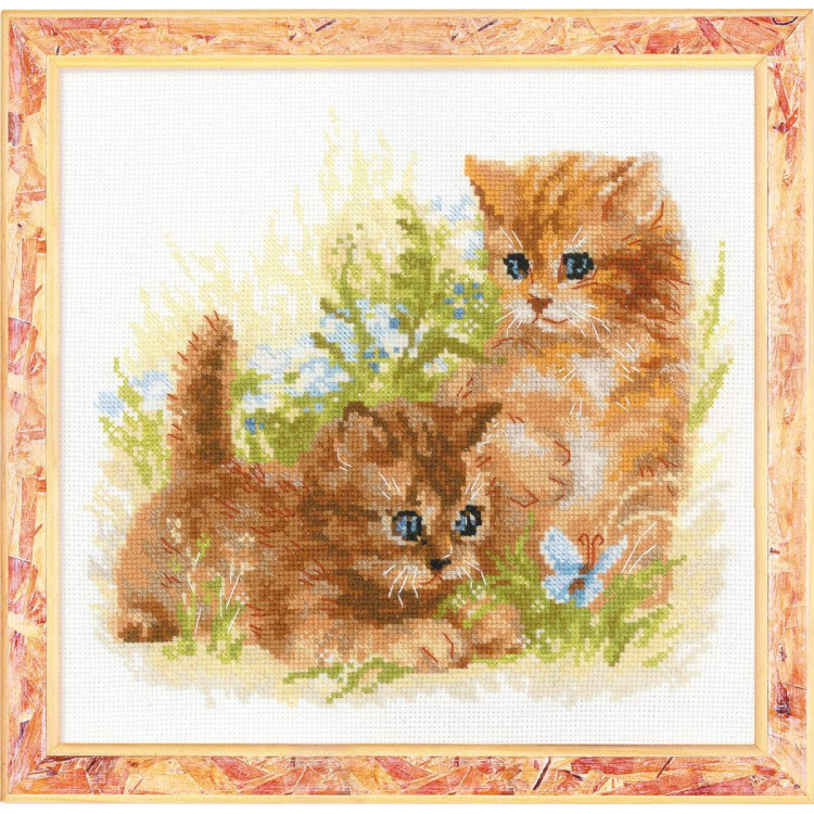 Embroidery kit Kittens 25x25 cm.