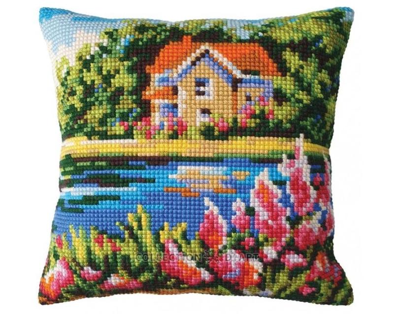Printed Tapestry Canvas pillow case "Lake House" 40x40 cm