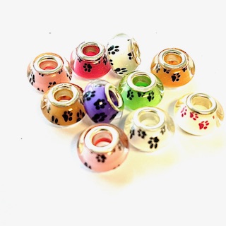 Acrylic beads with paws, 5 pcs Mix