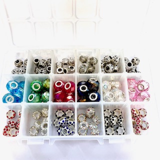 Beads in Box 15 models / 144 pc.