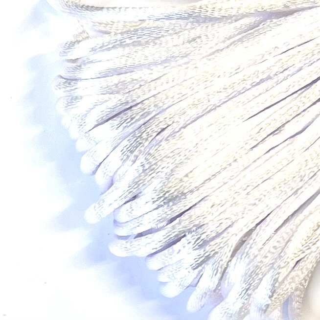 Satintråd / Rattail ca.20 m. White.