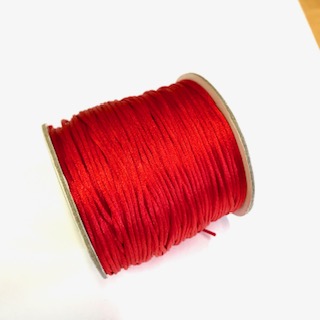 Satinsnöre 1,5 mm. ca.70 m. Rulle.