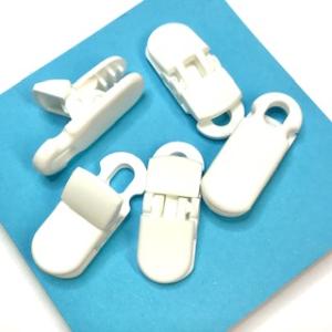 Plast clips White. 5-pack