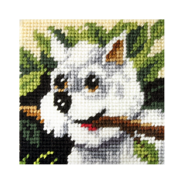 Förtryckt Broderi kit, Halvstygn " White Puppy" 16,5x16,5 cm.