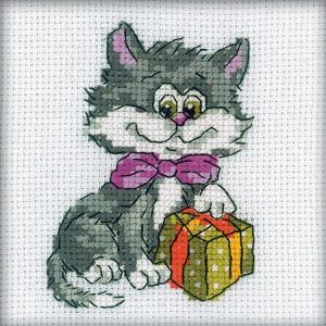 Embroidery kit "Kitten with a present" 10x10 cm.