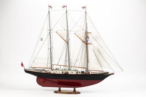 Billing Boats Sir Winston Churchill - Träskrov 1:75
