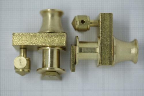 Pair of winches (left and right)