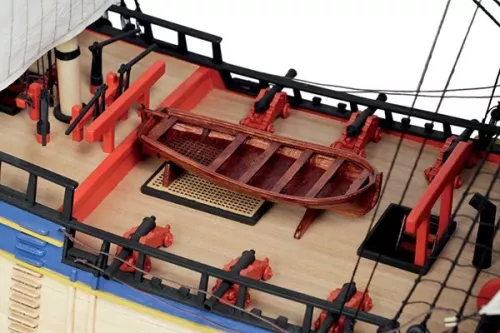 Billing Boats HMS Endeavour - Träskrov 1:50
