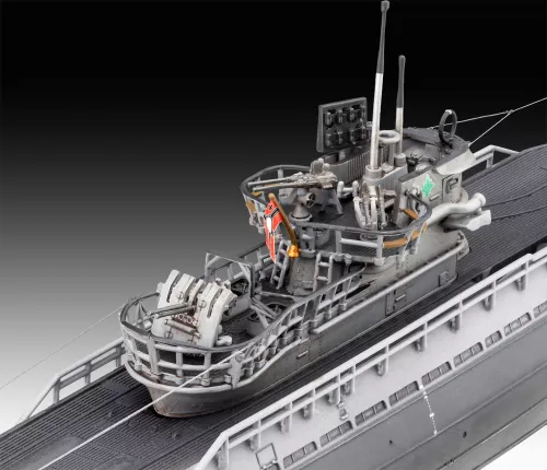 German Submarine Type IX C-40 U190 1/144